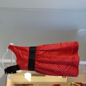 Size 14, 100% Polyester, Red & Black